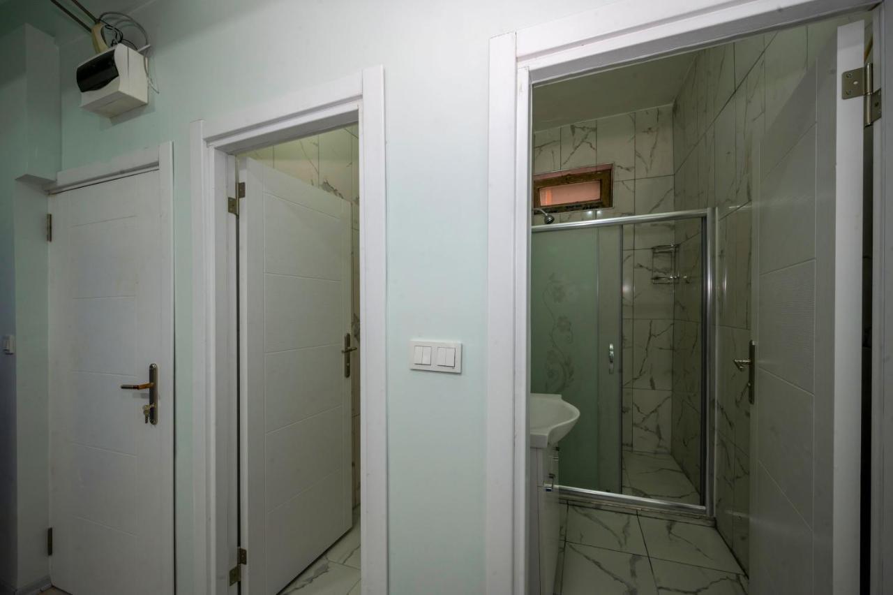Xalila Hostel & Cafe Ladies Room Istanbul Exterior photo
