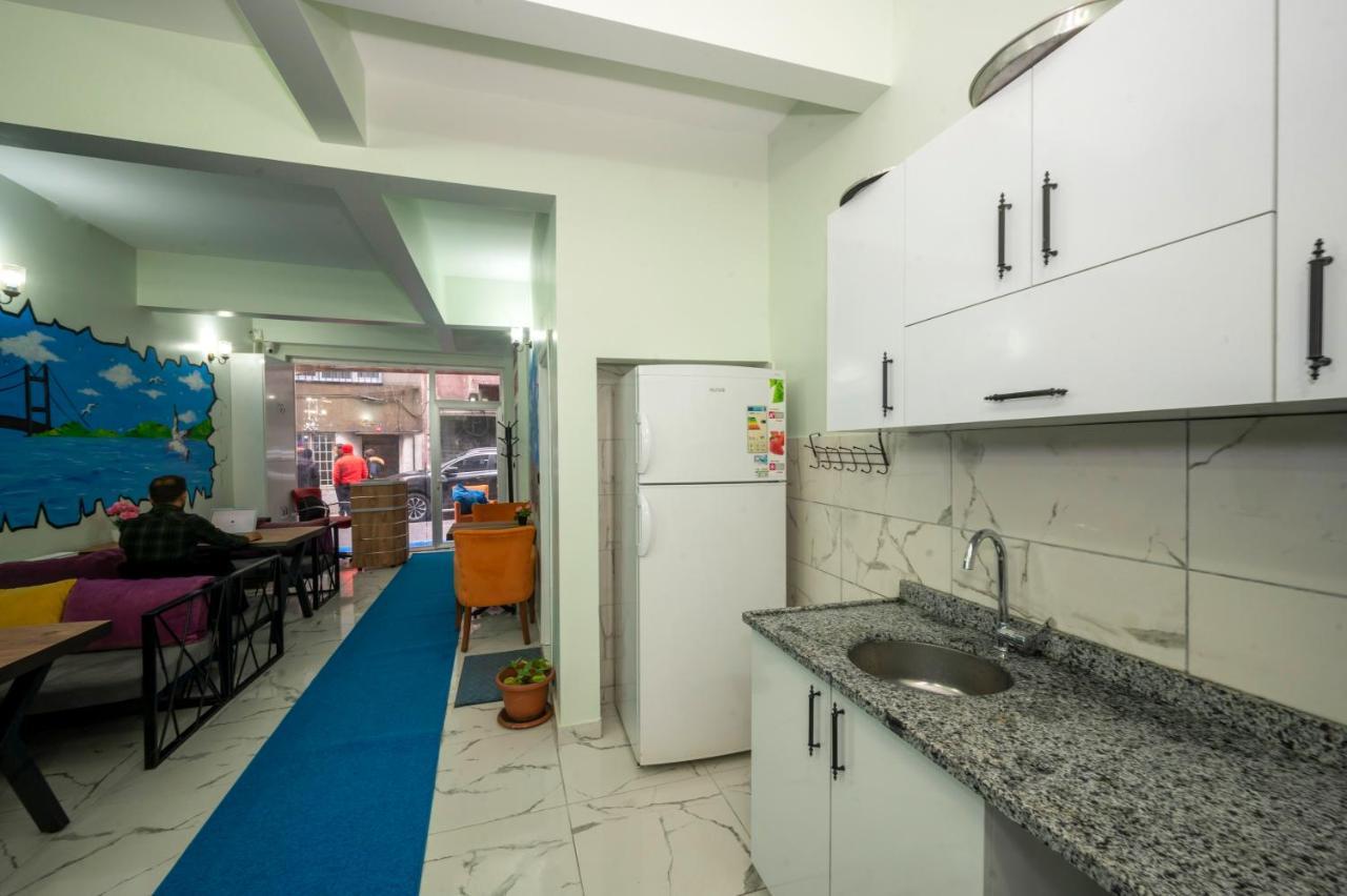 Xalila Hostel & Cafe Ladies Room Istanbul Exterior photo